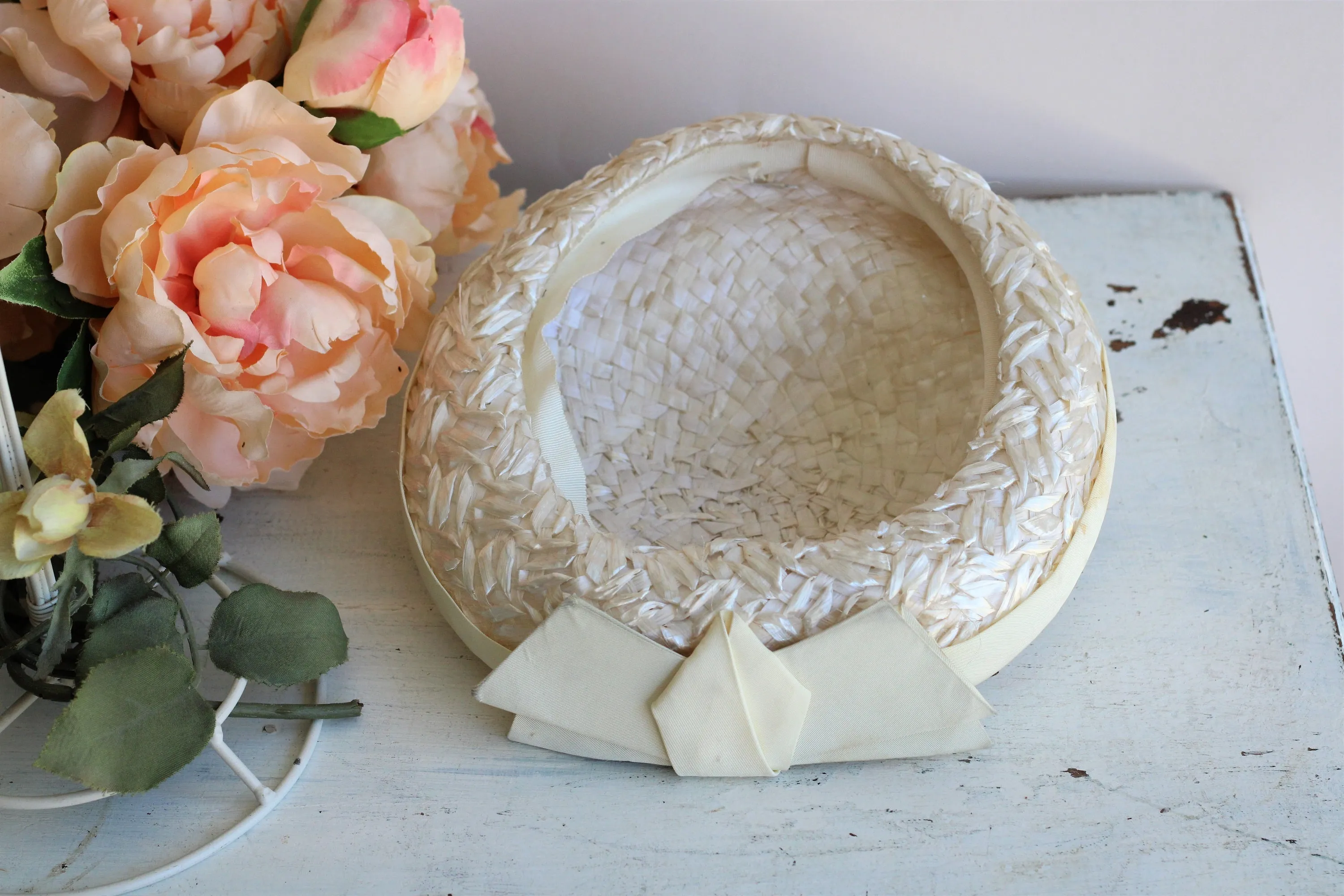 Vintage 1950s Ivory Straw Hat