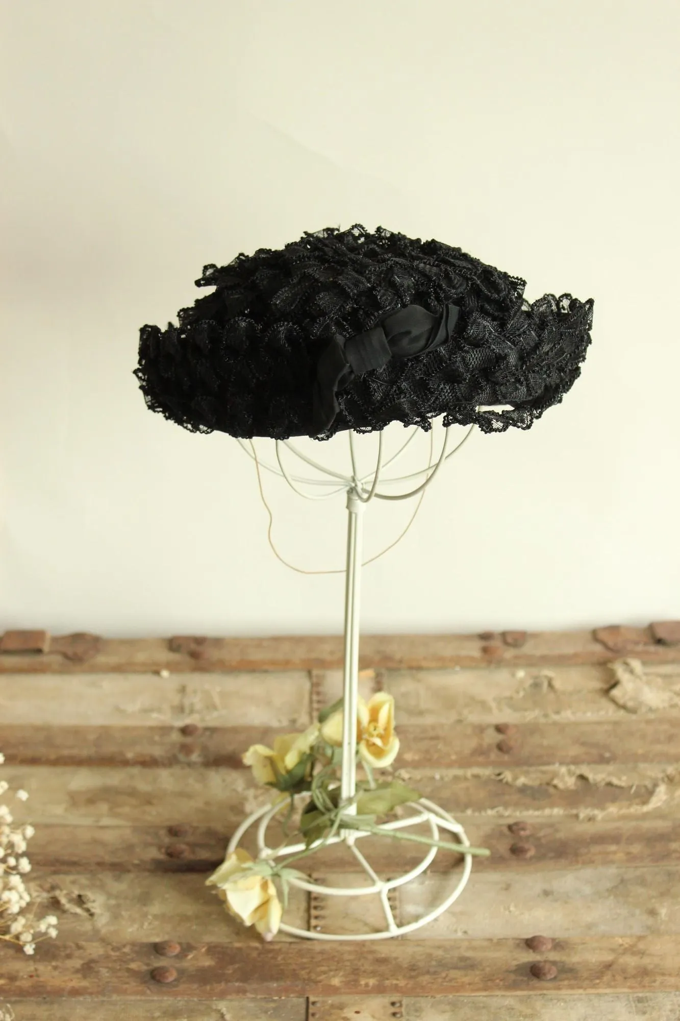 Vintage 1960s 1950s Black Woven Ribbon Hat with Chiffon Bow