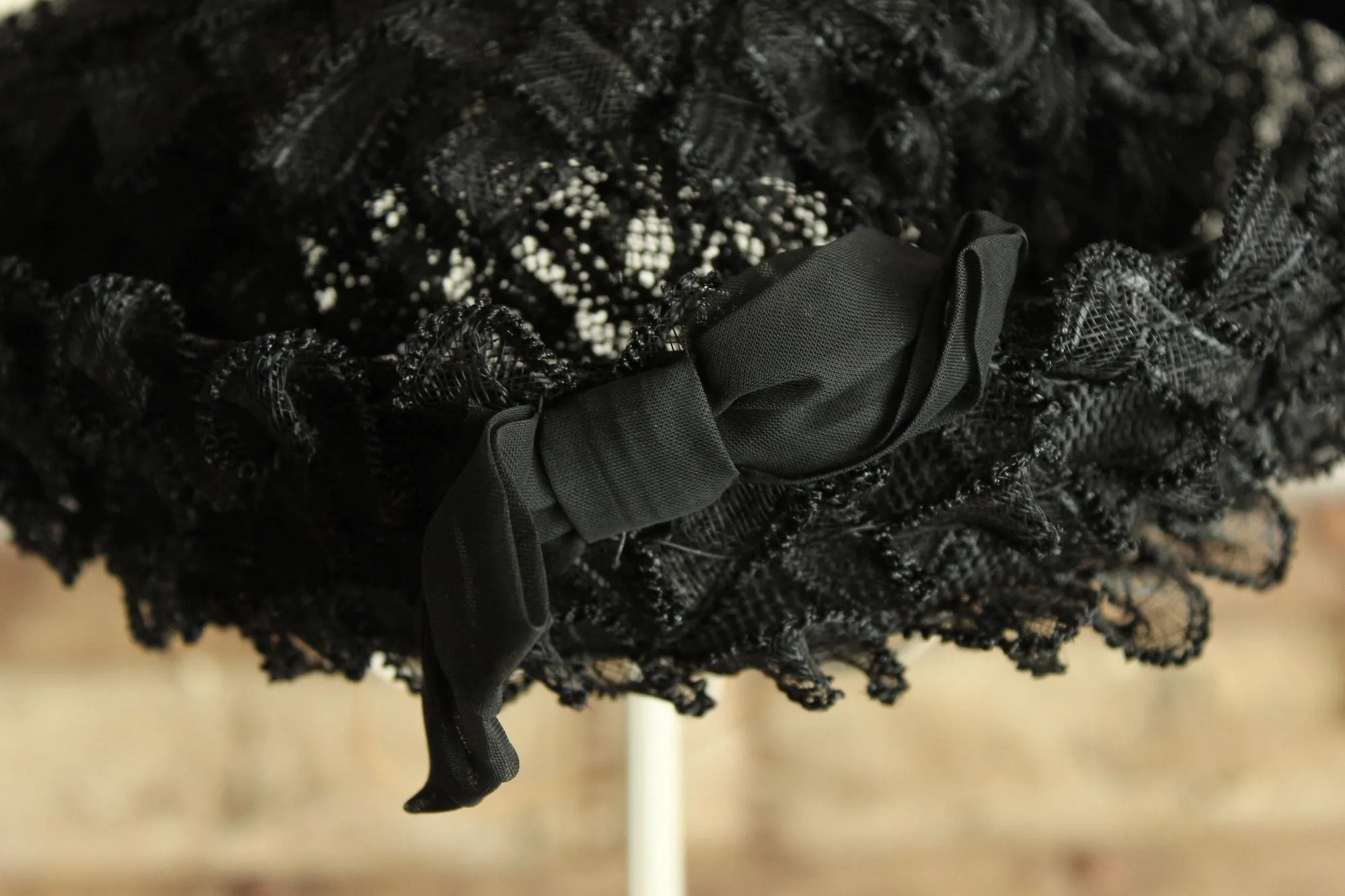 Vintage 1960s 1950s Black Woven Ribbon Hat with Chiffon Bow