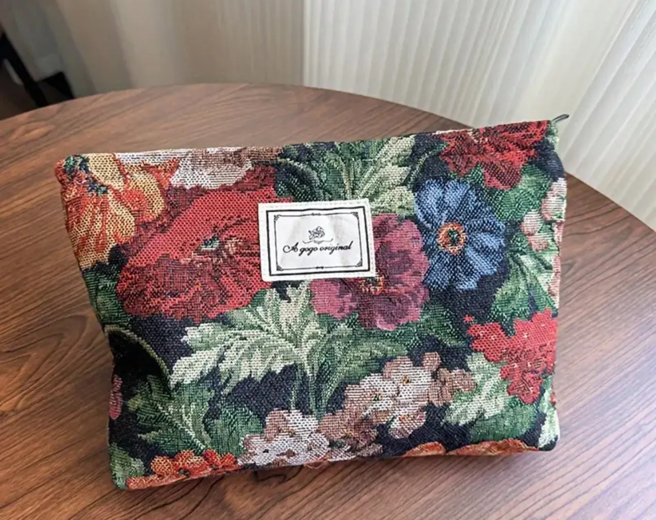 Vintage Floral Makeup Bag Textured Fabric Handbag Travel Skincare Storage Bag Toiletry Bag, Retro Style