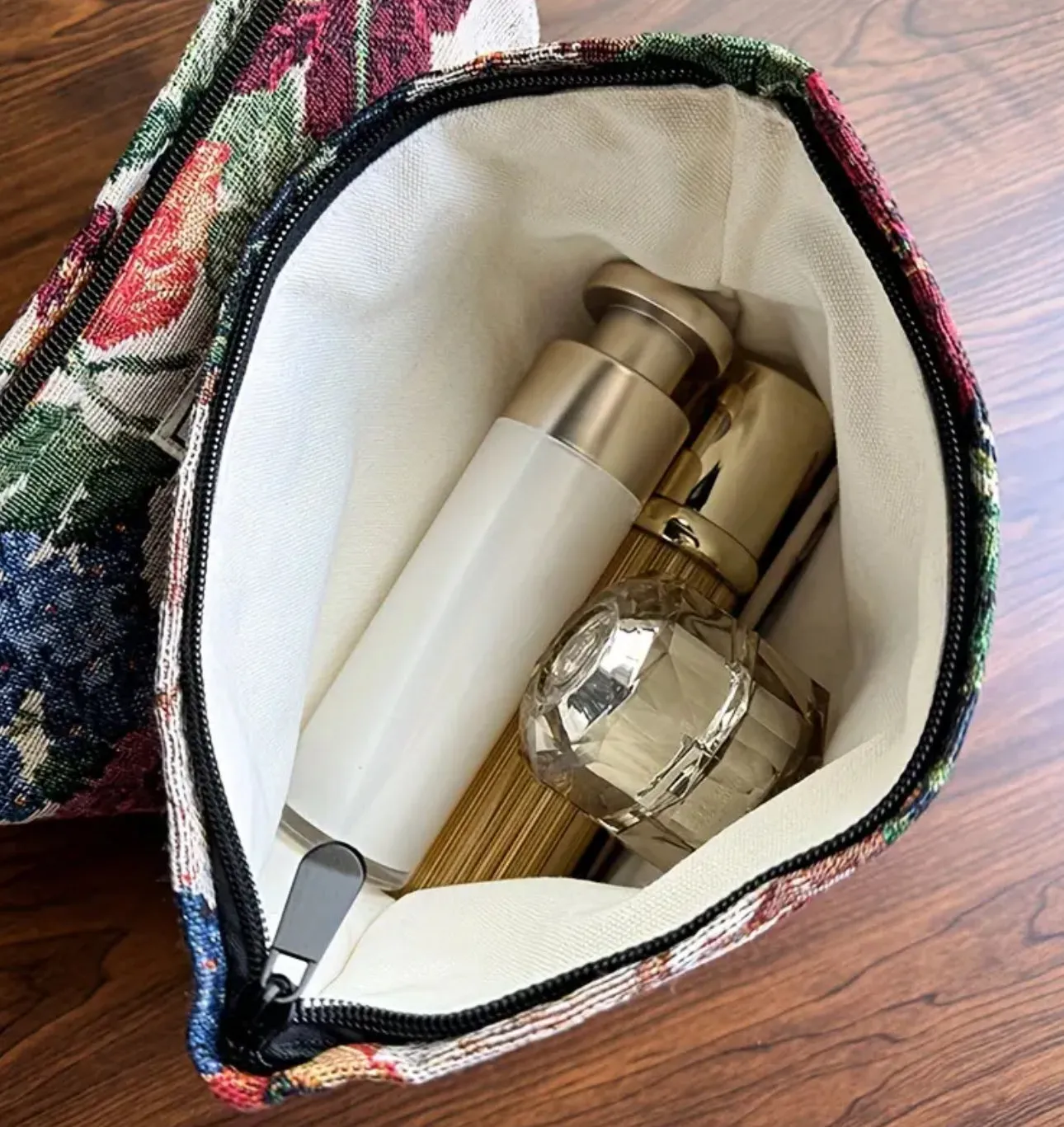 Vintage Floral Makeup Bag Textured Fabric Handbag Travel Skincare Storage Bag Toiletry Bag, Retro Style