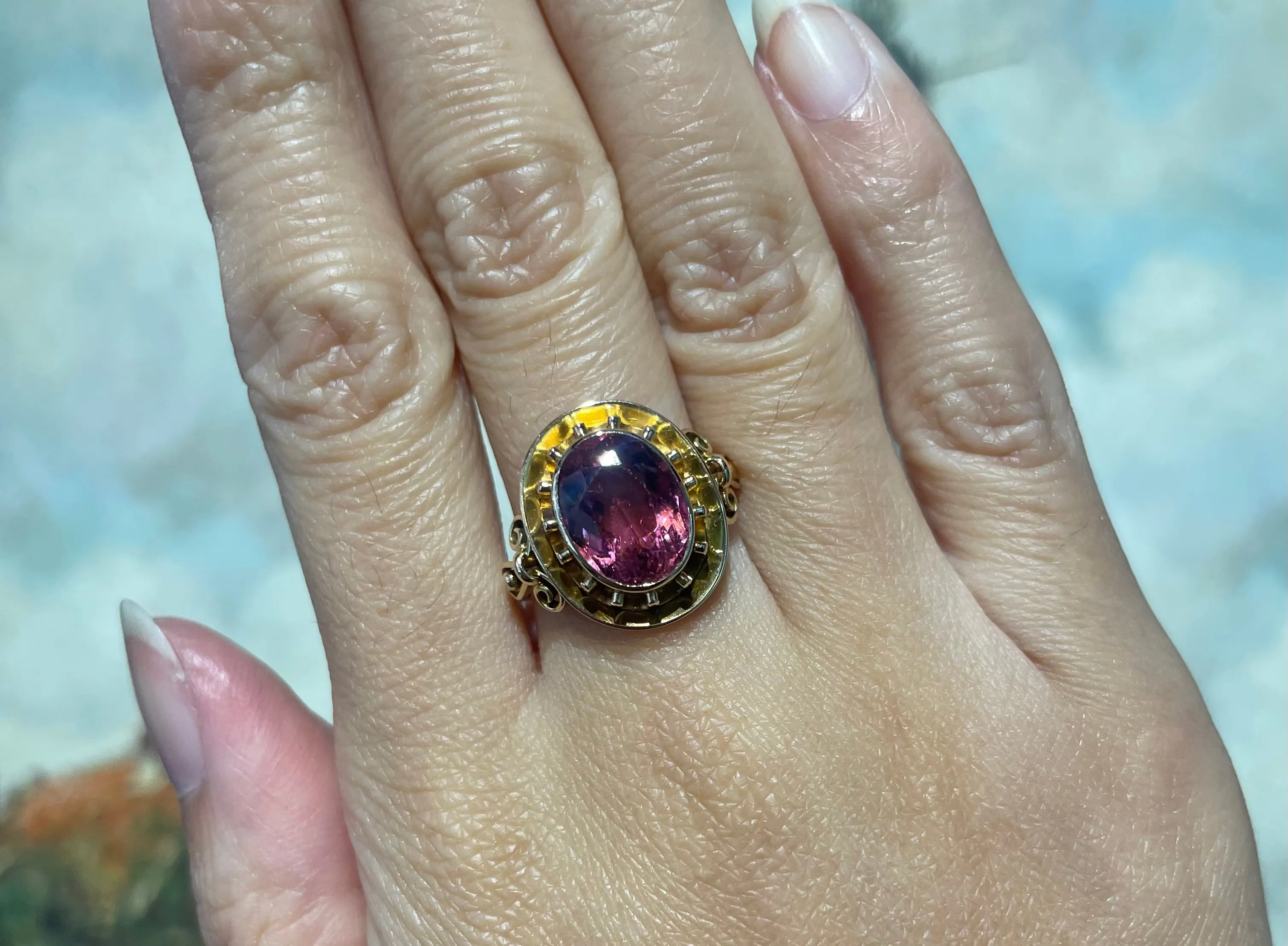 Vintage pink tourmaline ring in 14 carat gold