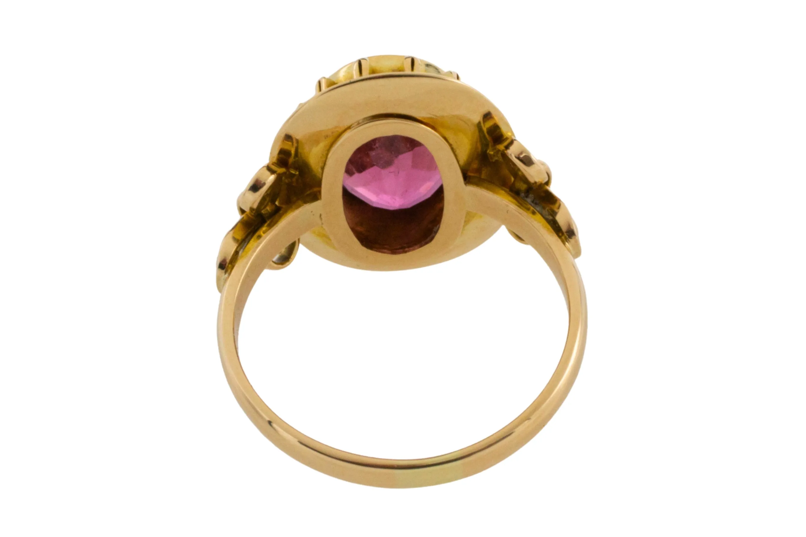 Vintage pink tourmaline ring in 14 carat gold
