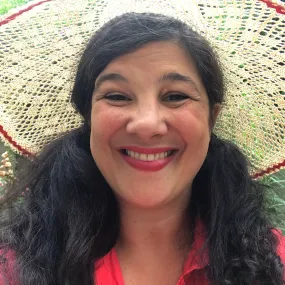 Vintage style Straw sun hat with red and floral edging
