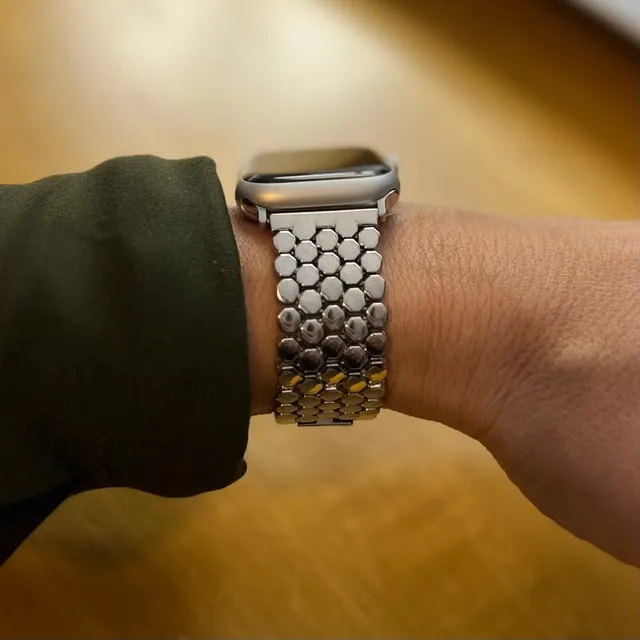 women apple watch gold band